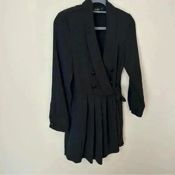 Zara Black Pleated Deep V-Neck Black Button Jumpsuit Romper Women’s Size Small - Picture 3 of 8